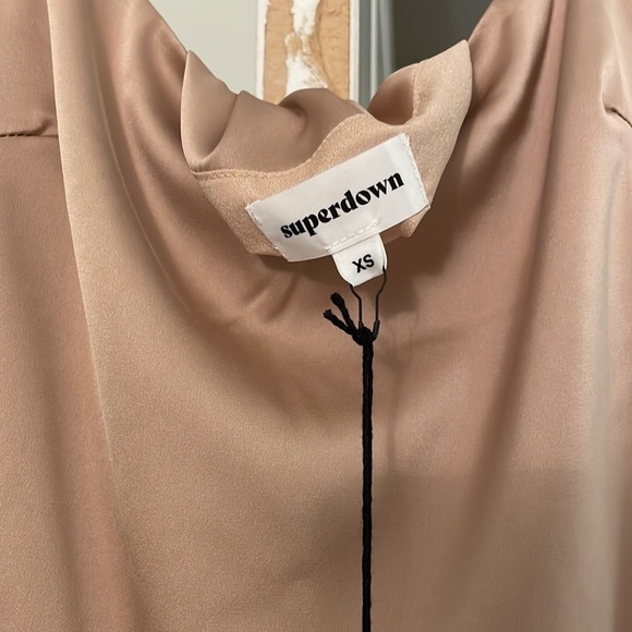 superdown Mischa Cowl Back Top - Picture 14 of 14